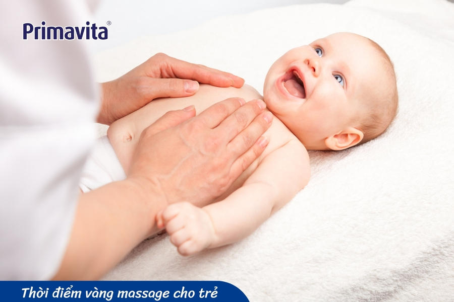 Thời điểm massage cho trẻ sơ sinh