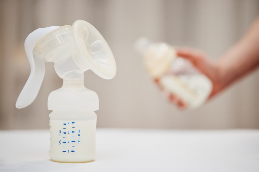 Cách xử lý hiện tượng sữa mẹ bị tách nước